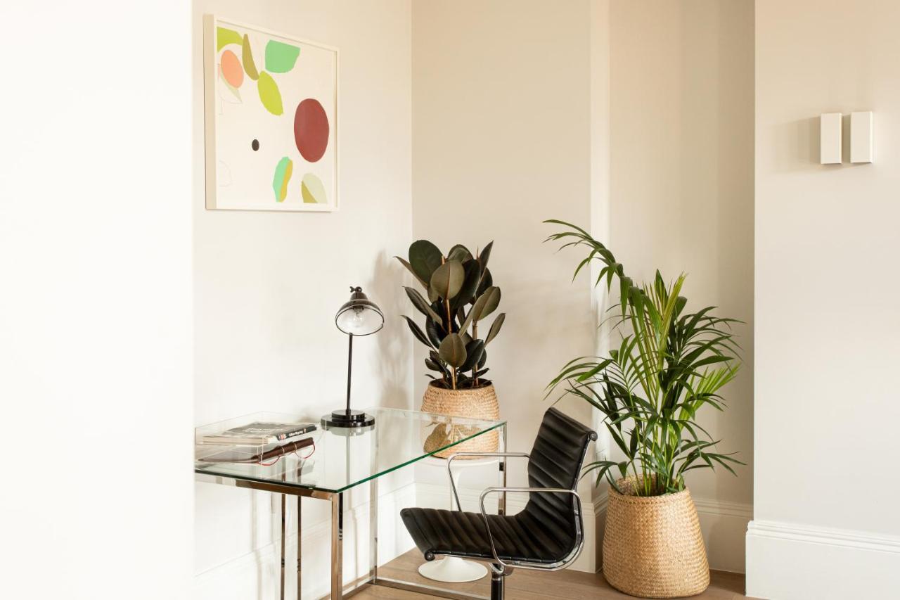 56 Welbeck Street Aparthotel London Bagian luar foto