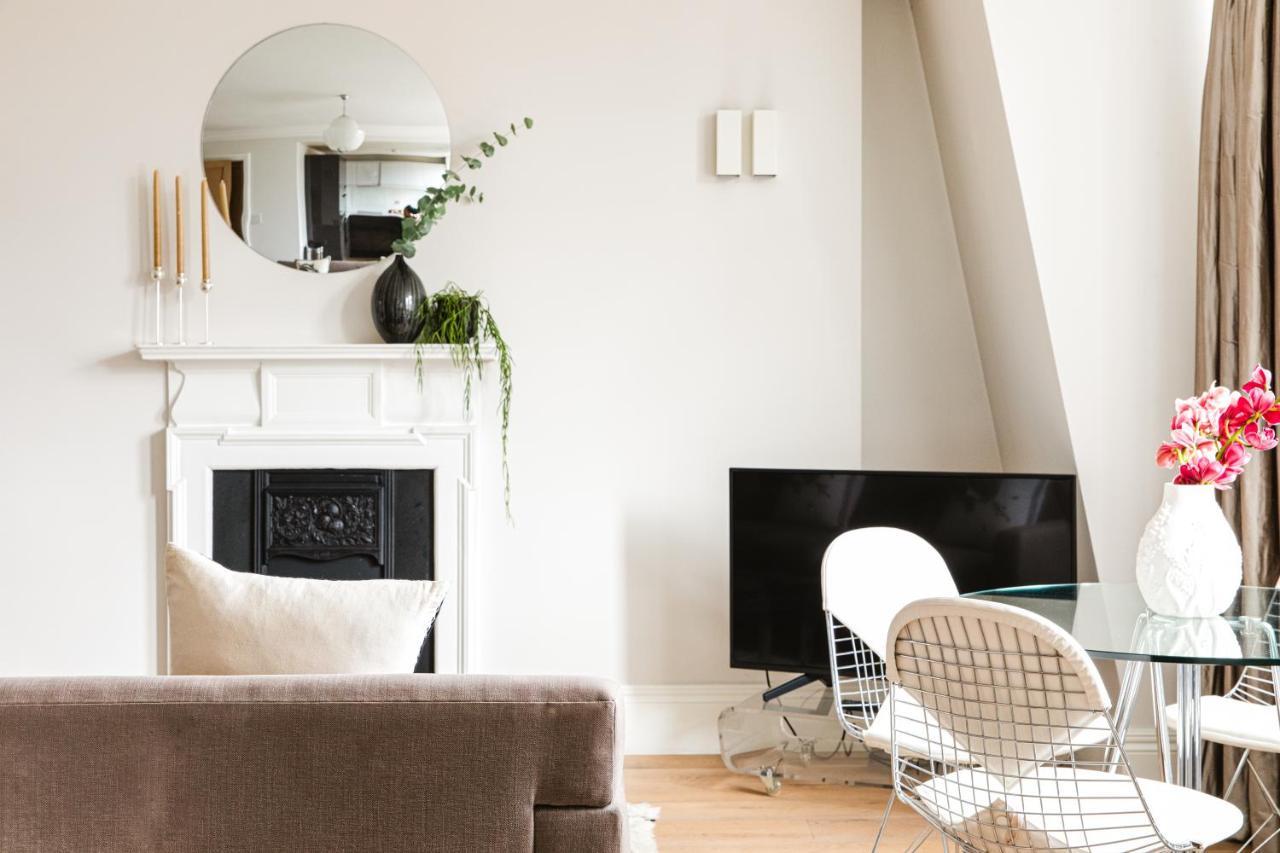 56 Welbeck Street Aparthotel London Bagian luar foto